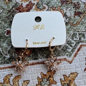 Elegant Gold Flower Earrings